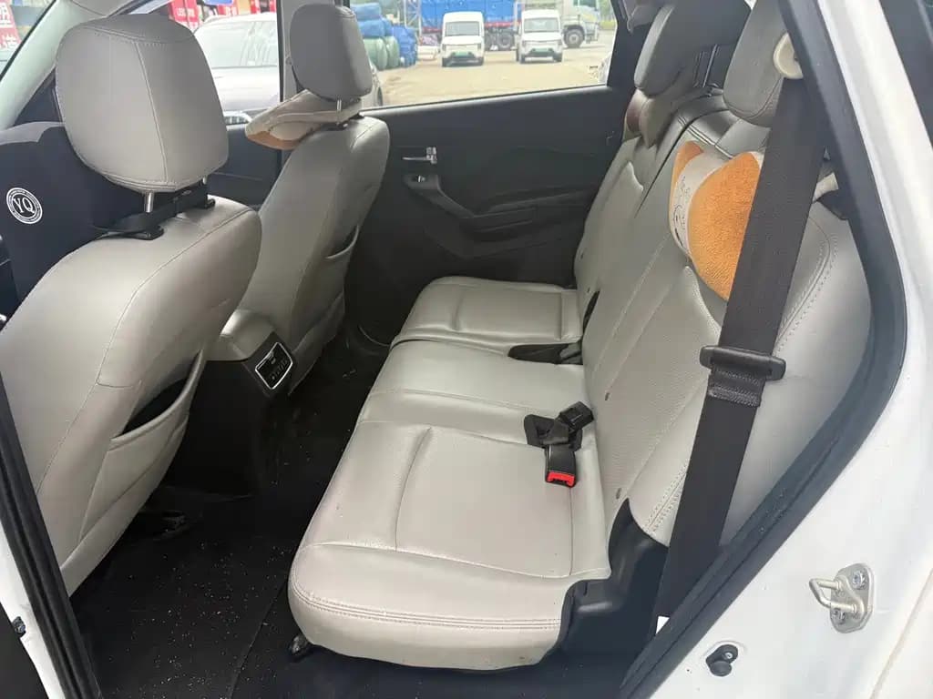 Huasu Huansu S3 2017 1.5L Manual Luxury Type — фото 3