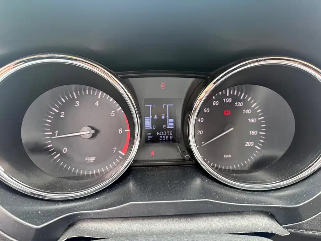 Huasu Huansu S3 2017 1.5L Manual Luxury Type — фото 8